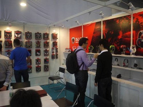 　亚洲人专用游戏耳机进驻香港秋季电子产品展 