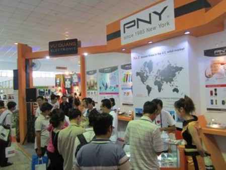 参展2012越南电子通讯展PNY大获成功 