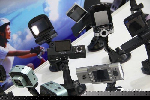 缤纷色彩 DAZA行车记录仪参展COMPUTEX