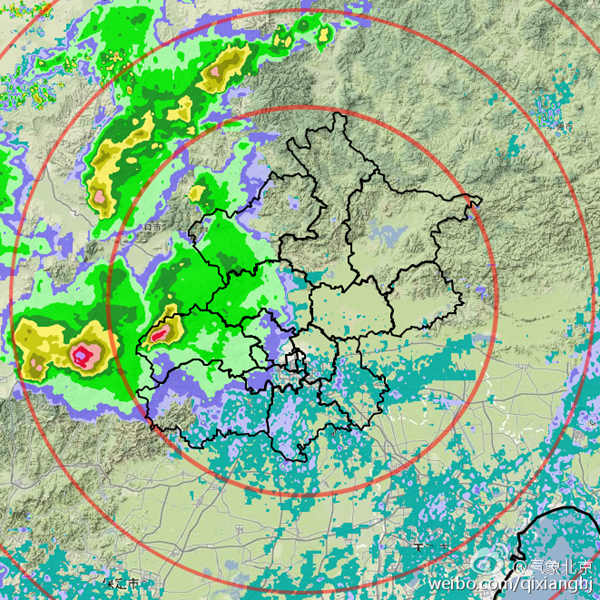 今天17时左右，雷达监测显示，雷雨云团已影响门头沟地区。