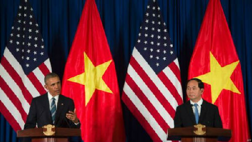 资料图：美国总统奥巴马与越南新任国家主席陈大光在联合记者会上。（法新社）