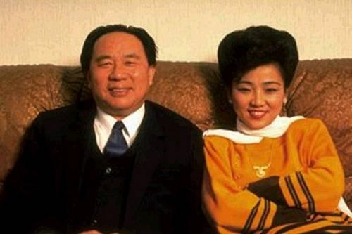 而一位“傻博士”的著作，将这样的漏洞正式撕开。