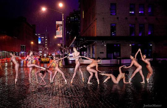 美摄影师拍芭蕾舞者街头裸舞唯美惊艳