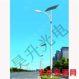 天津农村装太阳能路灯几米高路灯杆合适