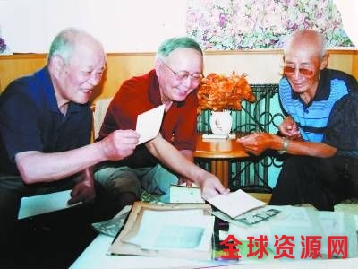 蒋庆泉（右）、洪炉（中）和陆洪坤