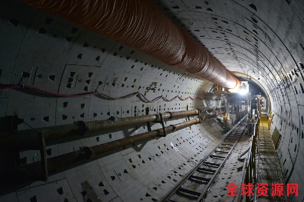 地铁1号线一期试运营4个多月 市民乐享“幸福提速”