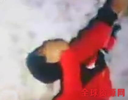 重庆红衣男孩事件死亡图片