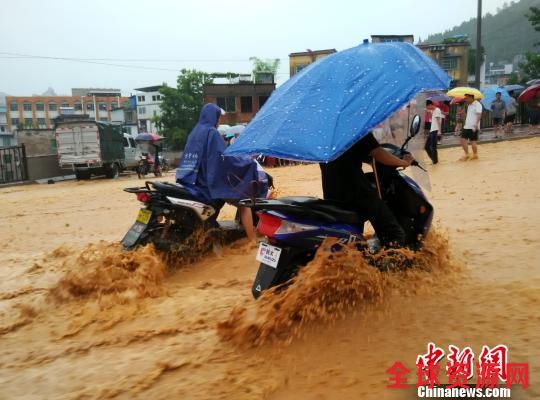 铜仁市碧江区遭受暴雨袭击 碧江电视台供图