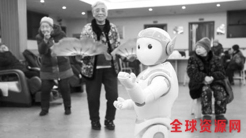 “科学邮报”原文配图：机器人正与老人跳舞