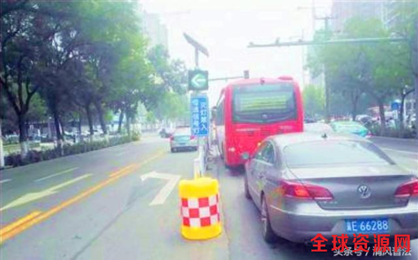 邢台市民注意啦！市区首个“借道左转”路口仅供机动车行驶，禁止行人和非机动车穿行！