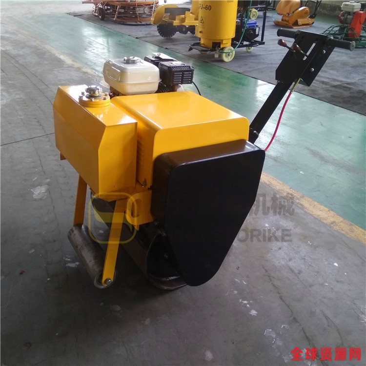手扶单轮压路机12