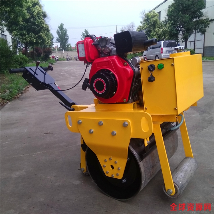 手扶单轮压路机30