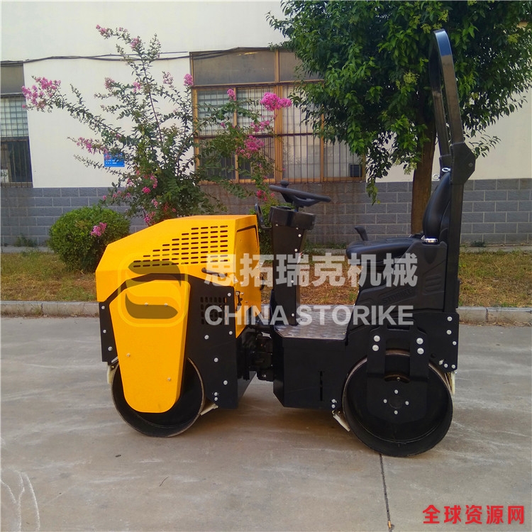 小型座驾压路机17