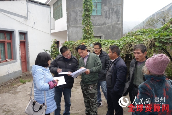 贵州省社会救助局检查盘州社会救助工作。