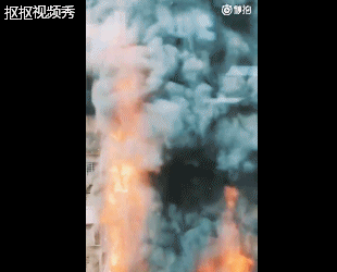 郑州高层建筑着火 整个楼层几乎被烧空