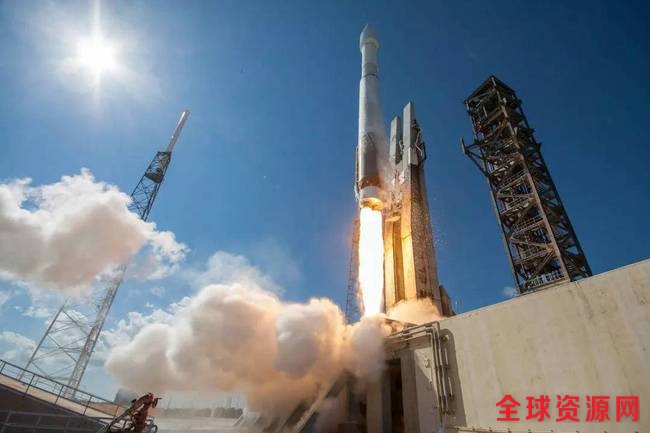 ▲资料图片：2015年10月31日，美国用宇宙神5号火箭成功发射GPS 2F-11导航卫星。