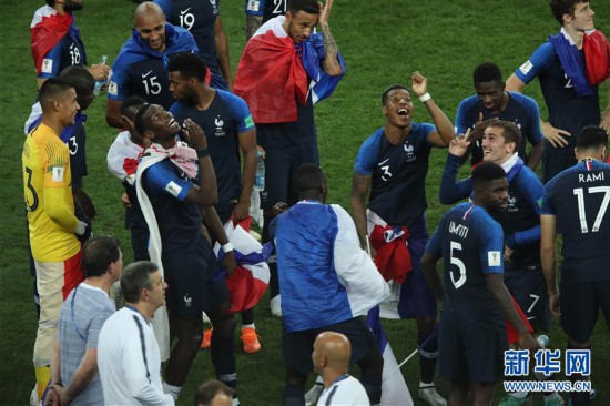 （世界杯·夺冠时刻）（3）足球——法国队20年后再捧杯