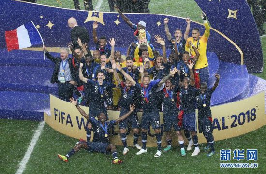 （世界杯·夺冠时刻）（4）足球——法国队20年后再捧杯