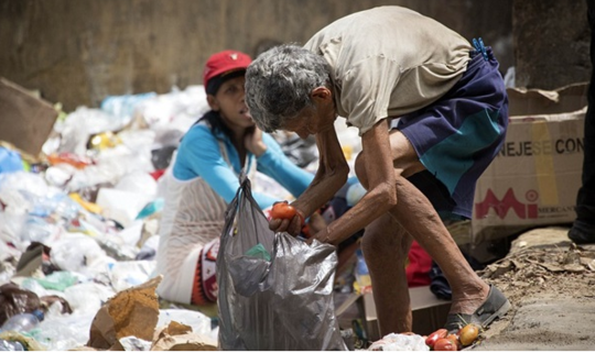 调查显示当地75%的民众在去年体重平均下降了11公斤。