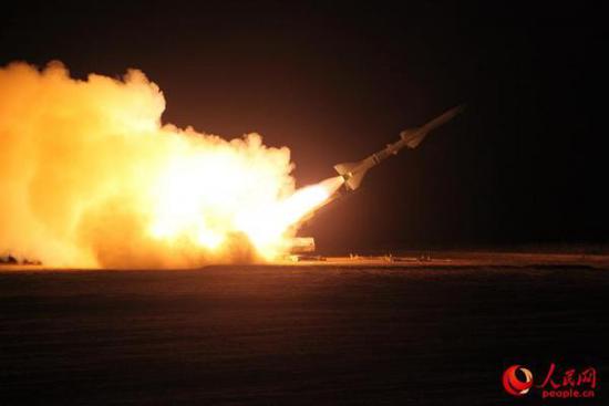 军网首次公开新型红旗22导弹发射 或将出口欧洲