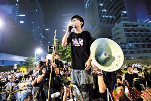 ■ 積極參與「佔中」的黃之鋒在事敗後組織「香港眾志」，主張「自決」。 資料圖片