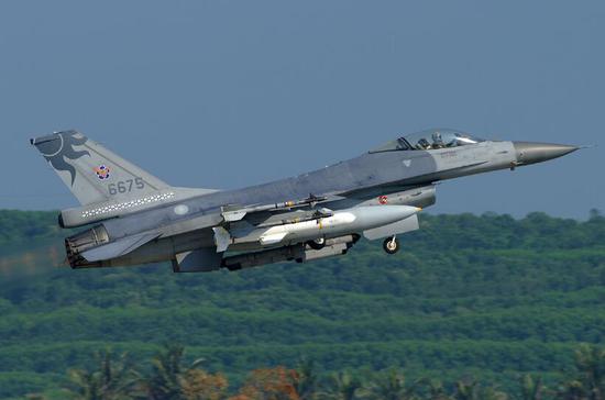 台军现役的F-16战斗机