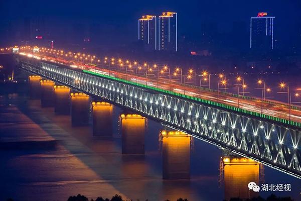 醉酒女中途下出租车呕吐坠桥身亡 法院二审这样判