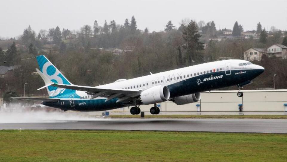 全球国际话题:五个月两次坠机,cnn 波音737max8可能被停飞
