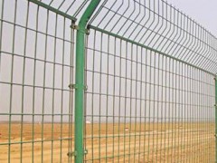 养殖铁丝网 铁丝网围墙 散养鸡铁丝网 园林铁丝网 铁丝网价格图3