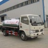 5吨洒水车厂家，4吨洒水车价格，小型水罐车图片