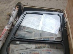 住友SH130-5掘机驾驶室边门图1