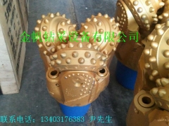 矿用牙轮钻头图1
