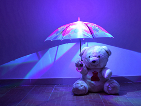 雨伞发光器给您带来方便，让您夜行更安全