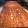 广西地区专业的巴花大板餐桌|创新型的红木家具巴花大板大班台前台接待餐桌会议桌办公电脑桌5米