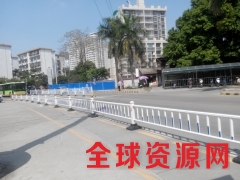 南宁公路护栏规格款式道路隔离栏包邮图2