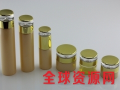 玻璃瓶喷漆，喷漆玻璃瓶，玻璃瓶喷漆厂，广州玻璃瓶喷漆加工厂图1