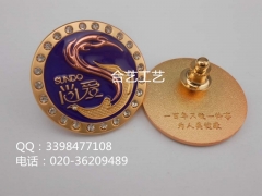 双色电镀徽章，镶钻徽章，公司标致徽章，高档襟章图1