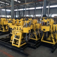 厂家直销中小型液压水井钻机 可打230米深家用吃水井打井机