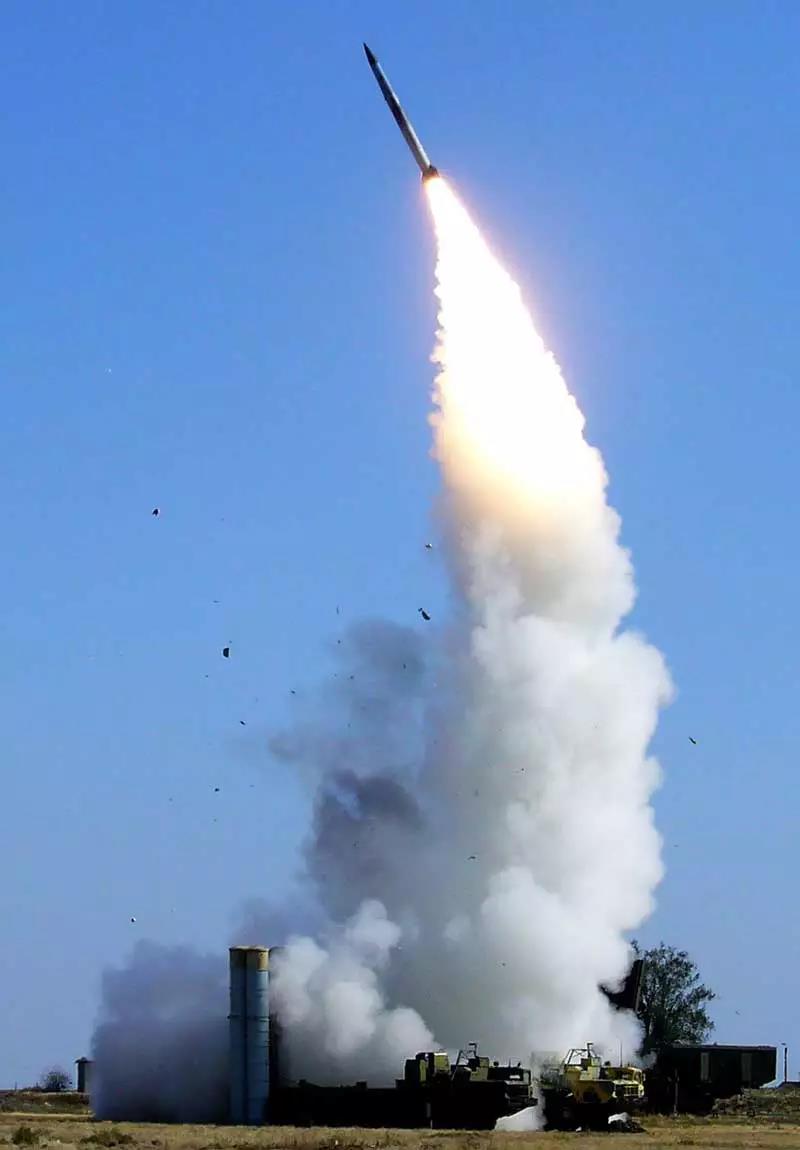 全球报道:亚洲强国出手对美反击 导弹钢雨空袭联军 多名顾问葬身火海