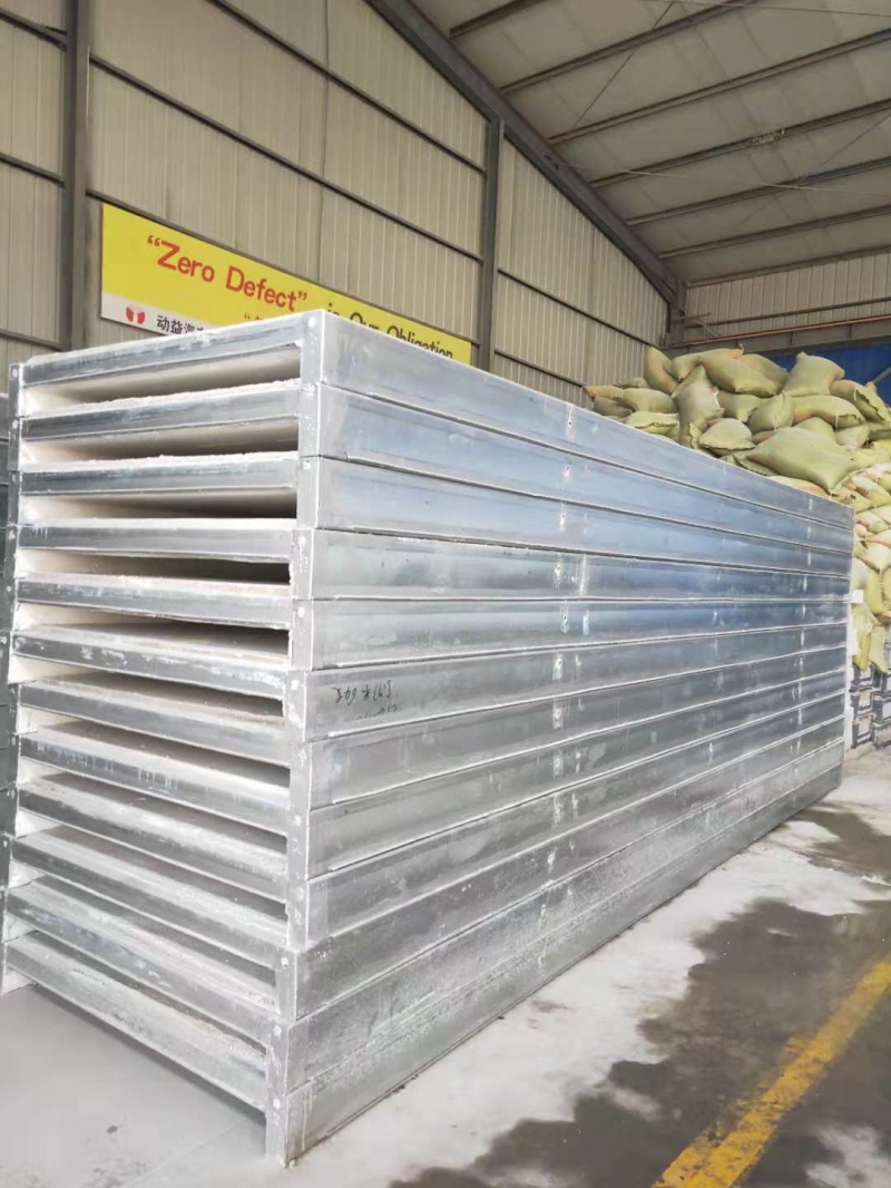 优质钢桁架轻型复合板 钢构轻型楼层板厂家