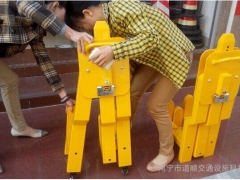 来宾城管车轮锁规格价格大货车车轮锁厂家图2