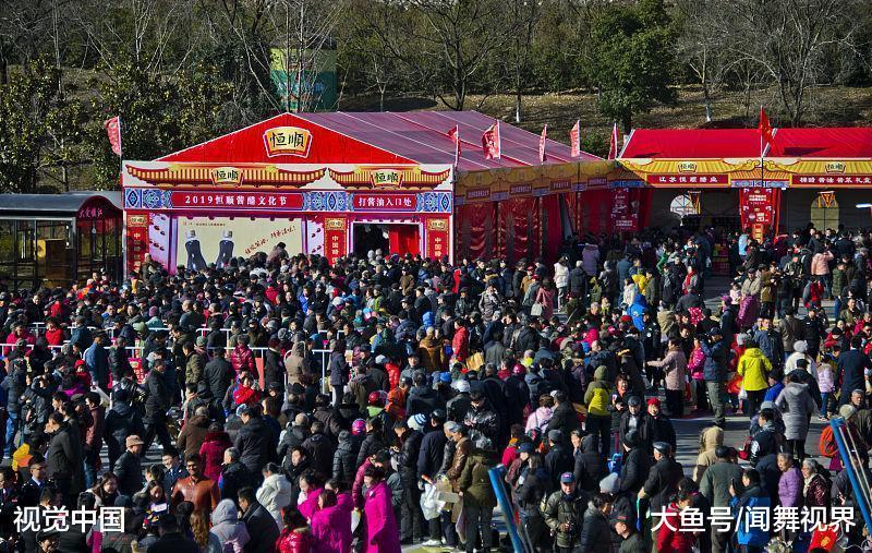 持续30年壮观场面，上万人彻夜排队只为打酱油，日销100多吨