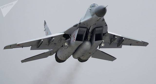 印度一个月内连摔三架战斗机，被迫采购苏联时期老米格-29补充