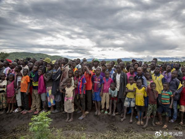  刚果（金）南基伍省穆隆圭难民营的布隆迪难民。（图片源自联合国官网）