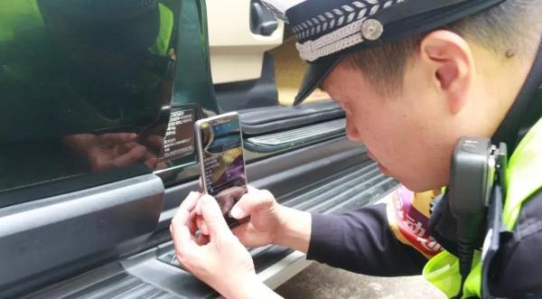 克隆路虎街头同时现身 警方查出两车主还是兄弟