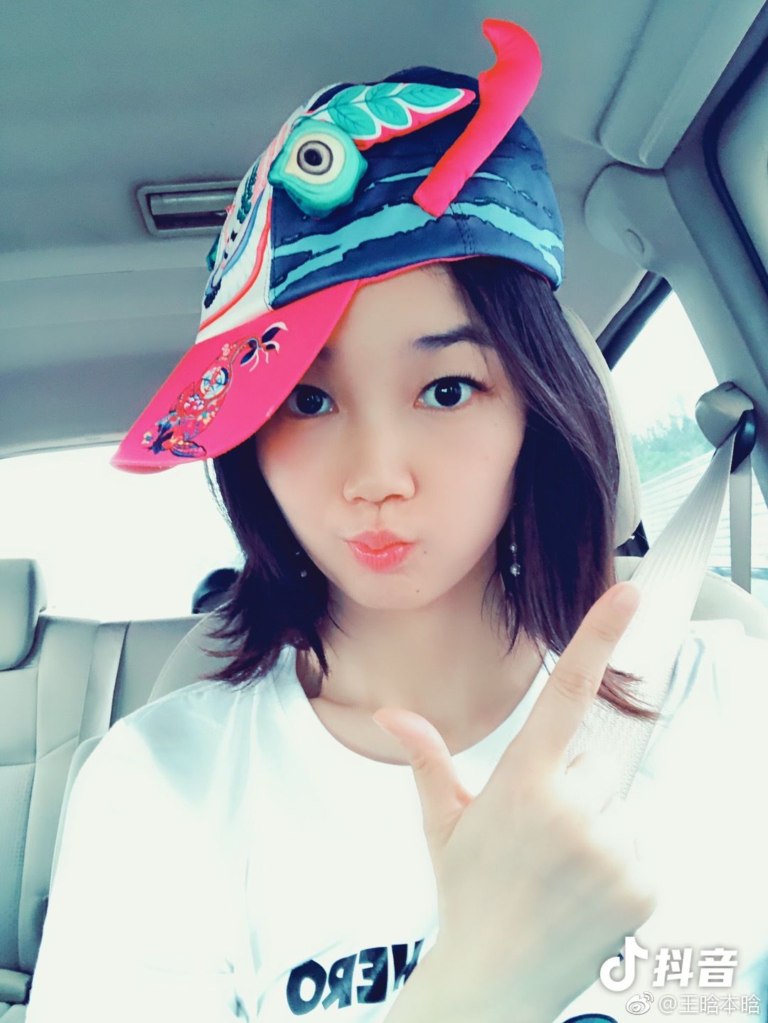 我们扒了扒那个“阿里美女高管”，真的不简单！