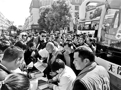 盐城市中心血站增派了一辆献血车支援响水