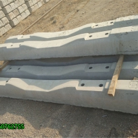 吉林铁路新2型水泥枕木一条多重，铁路用XII型轨枕