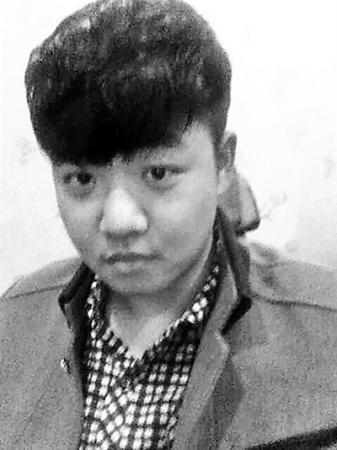 孪生弟弟出生死亡10年后现身 男子:护士说是死胎