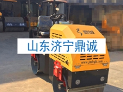人气爆棚！一吨座驾压路机 压沥青震动碾13791771120图3
